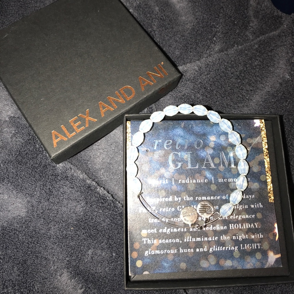 💋Alex and Ani retro GLAM bracelet